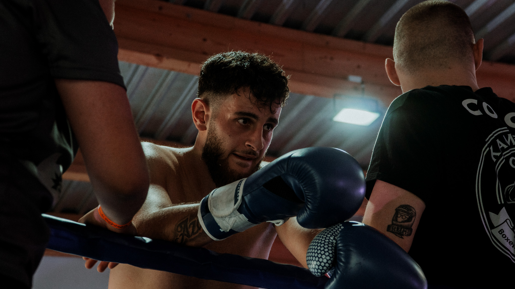 Boxer im Ring – intensive Nahaufnahme